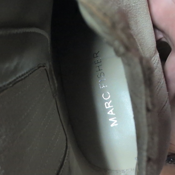 Marc FisherMATTER Suede Block Heel Pointed Toe Dark Natural Ankle Boots Size 8.5 - Picture 7 of 8